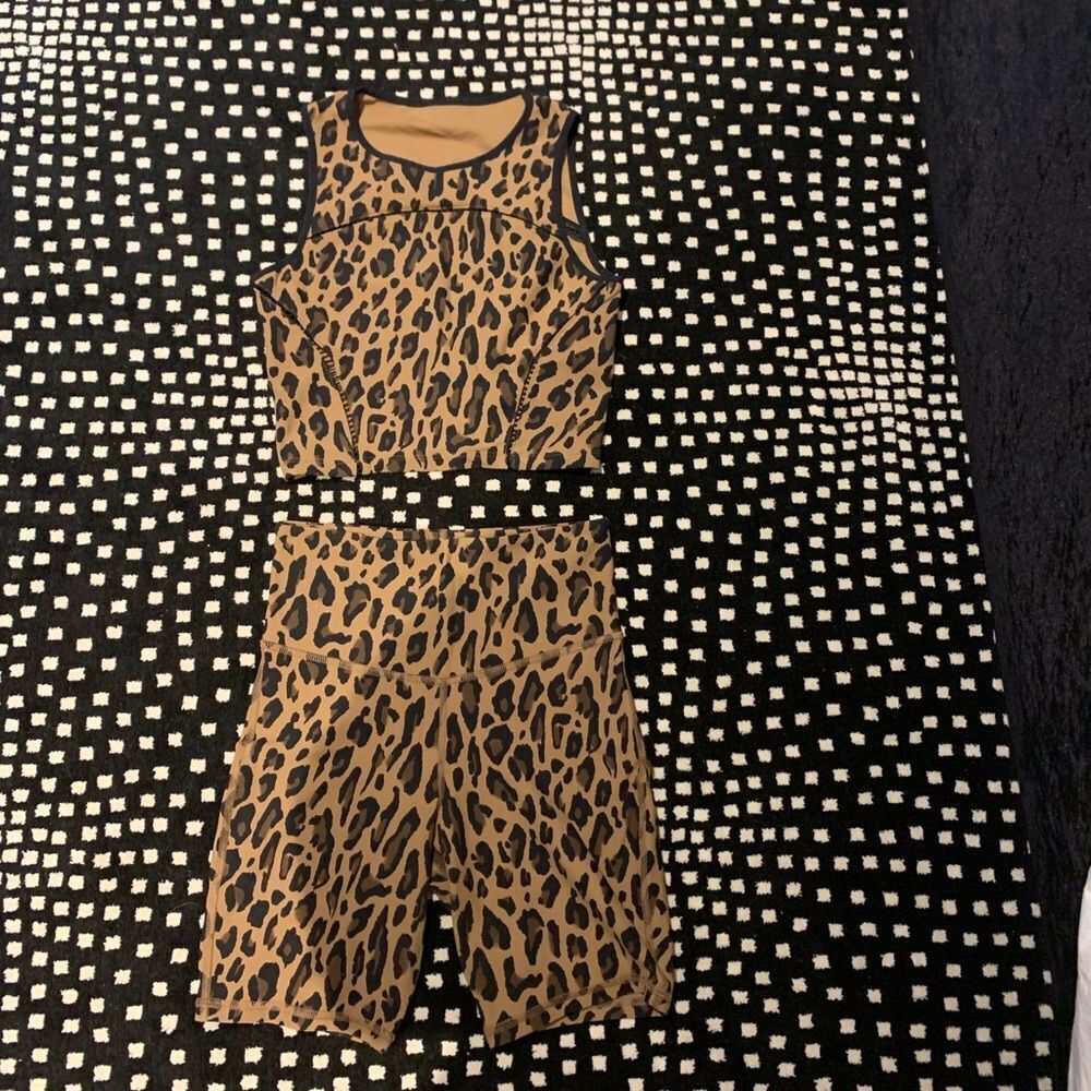 Michi Leopard exercise set